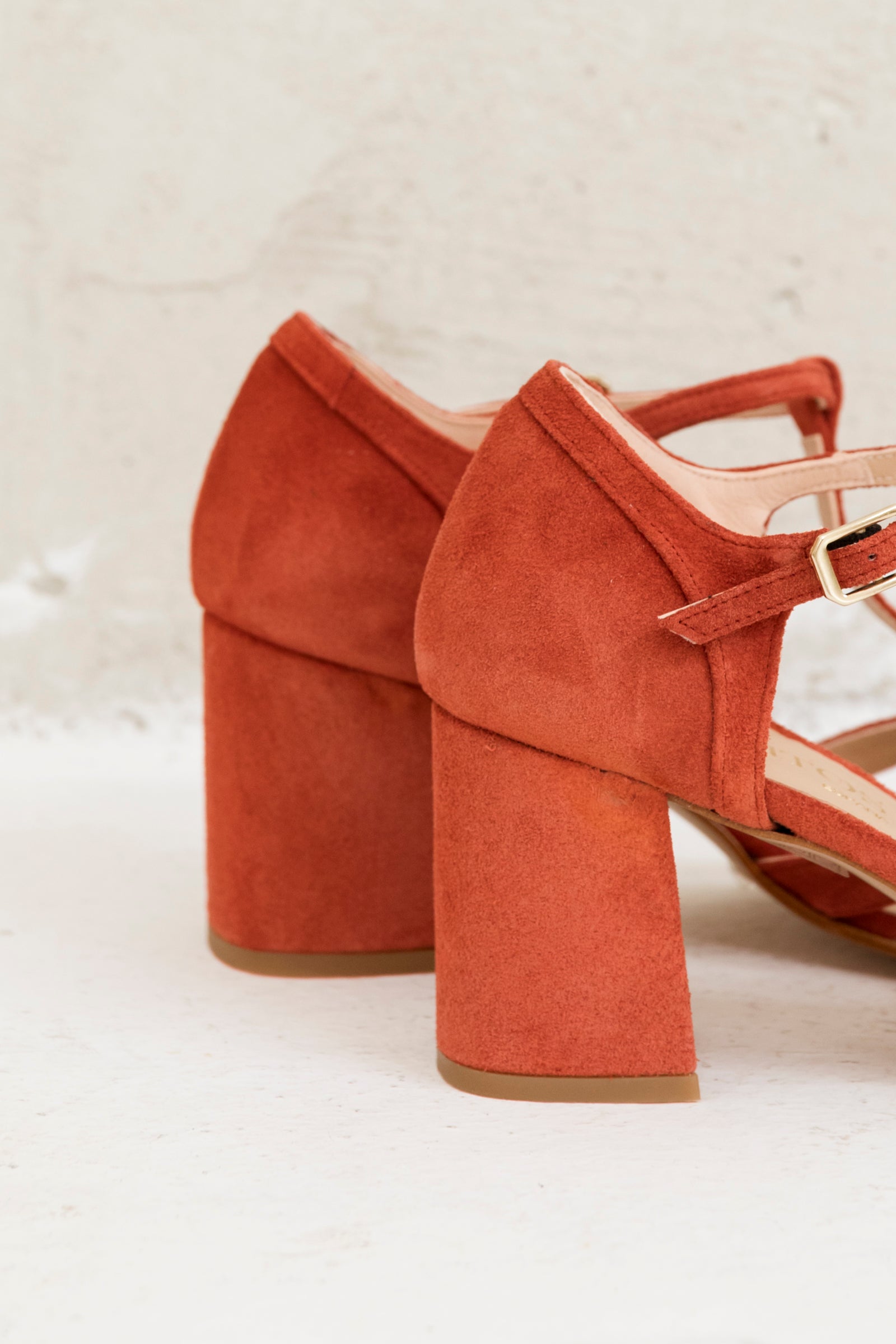 Aitana Suede Amarato