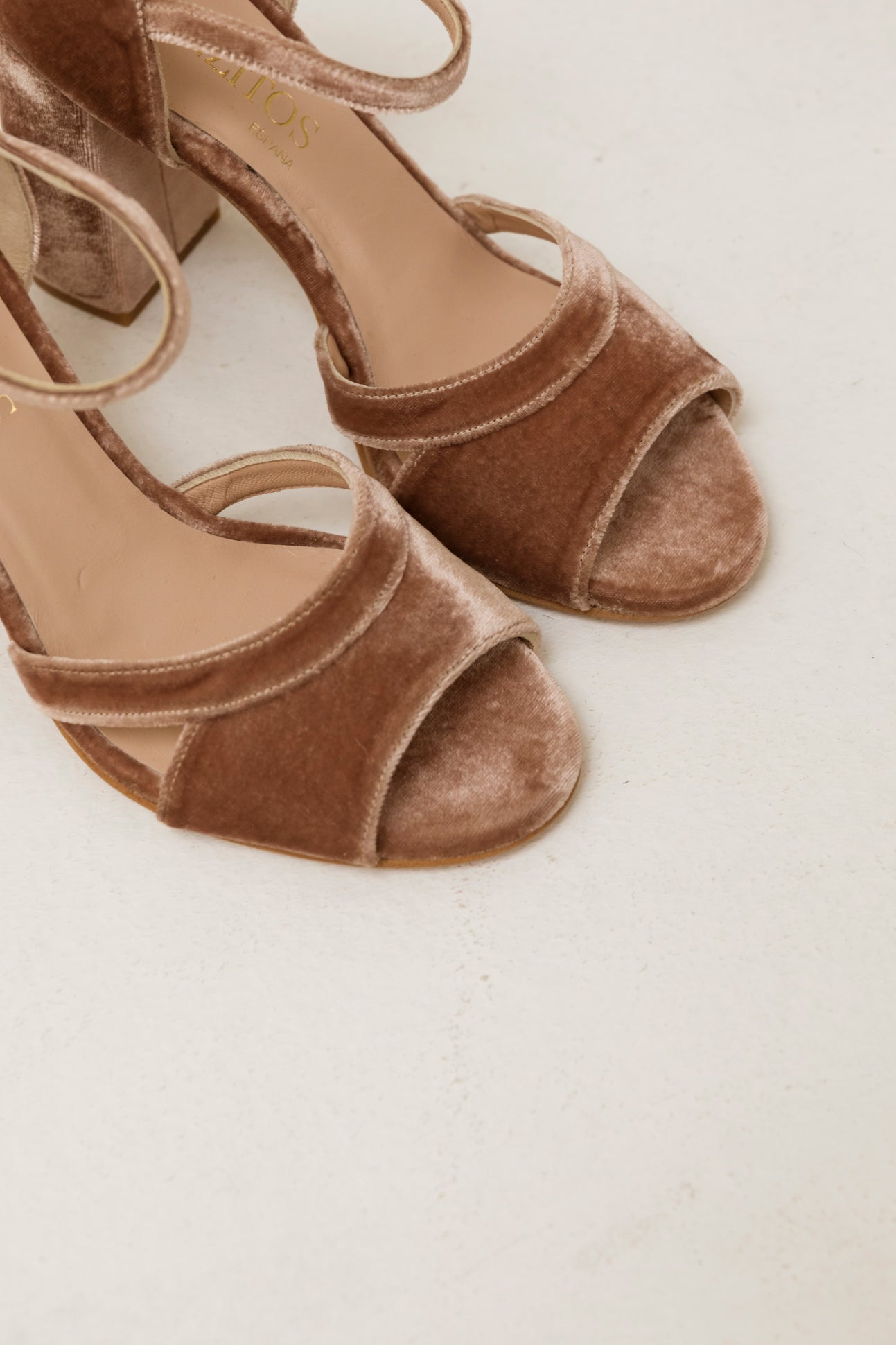 Patricia Terciopelo Arcilla (outlet)