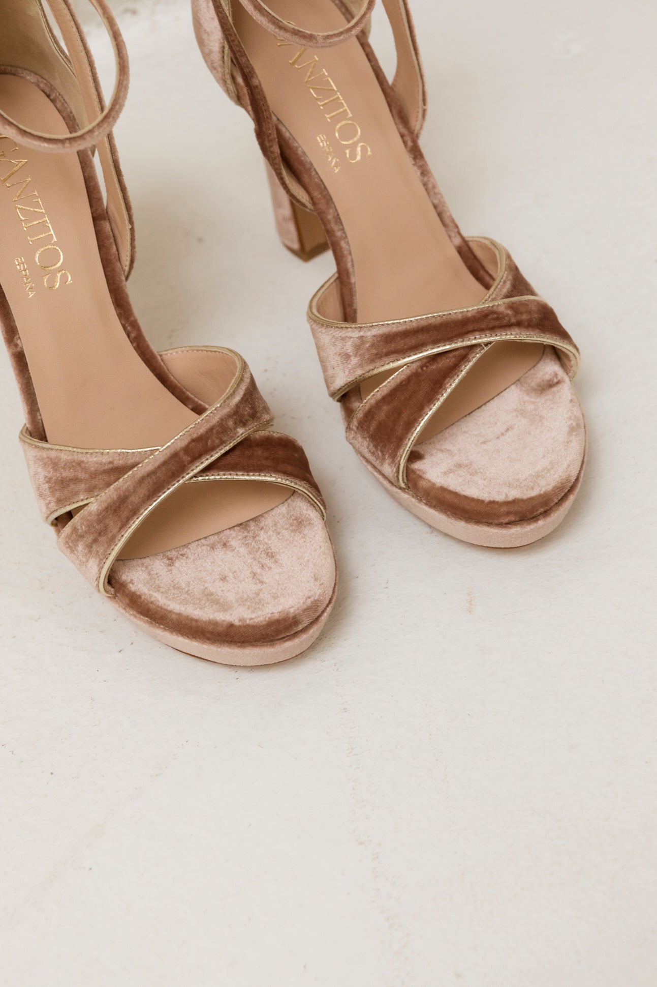Cayetana Velvet Arcilla (outlet)