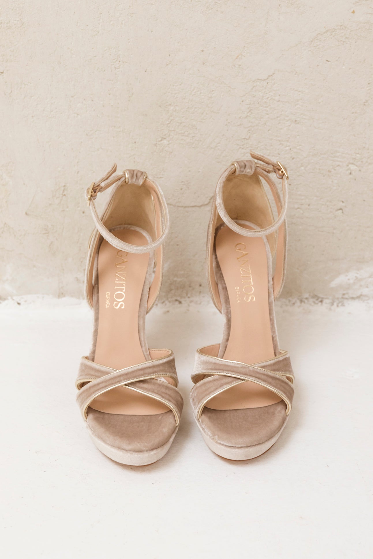 Cayetana Velvet Taupe (outlet)