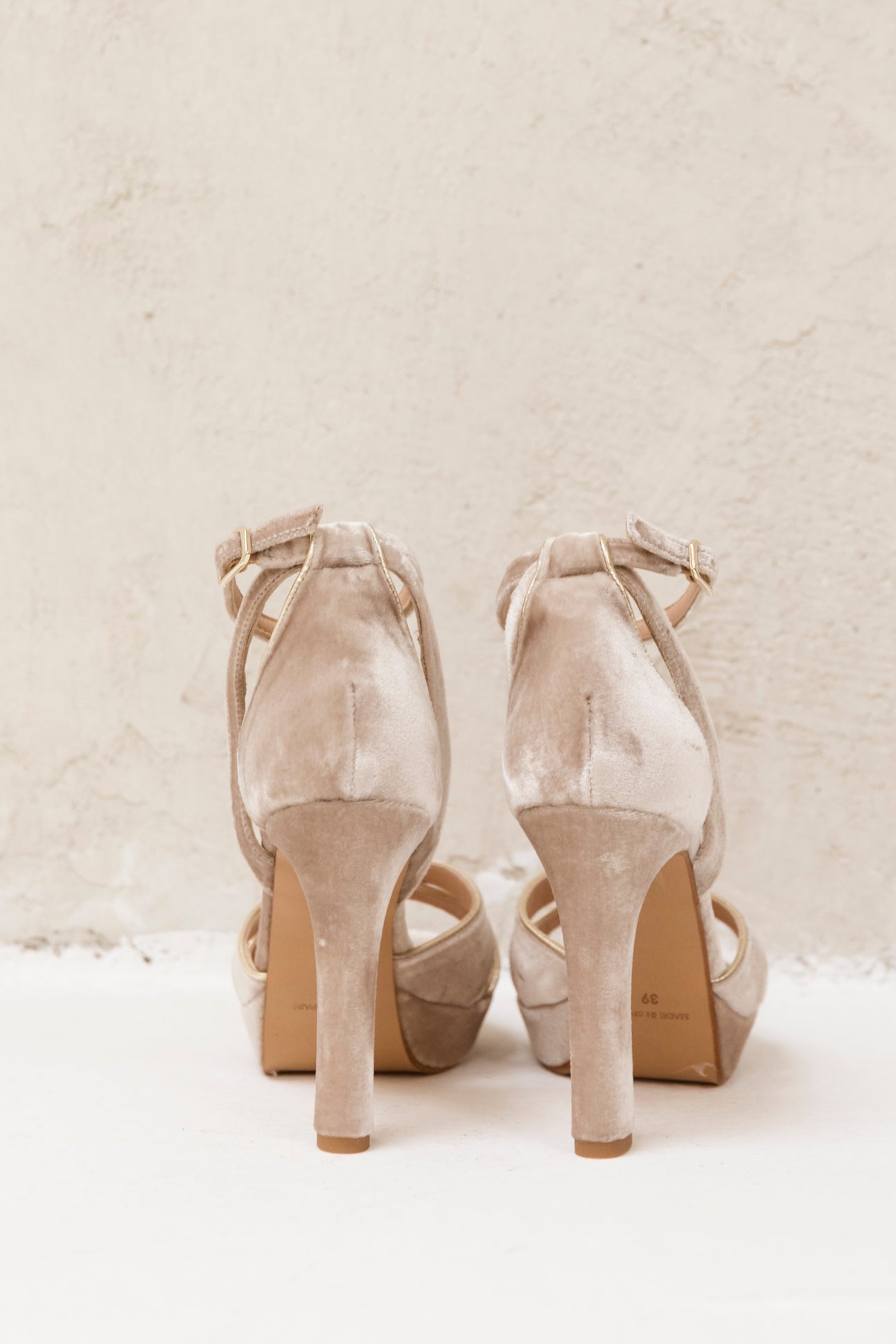 Cayetana Velvet Taupe (outlet)