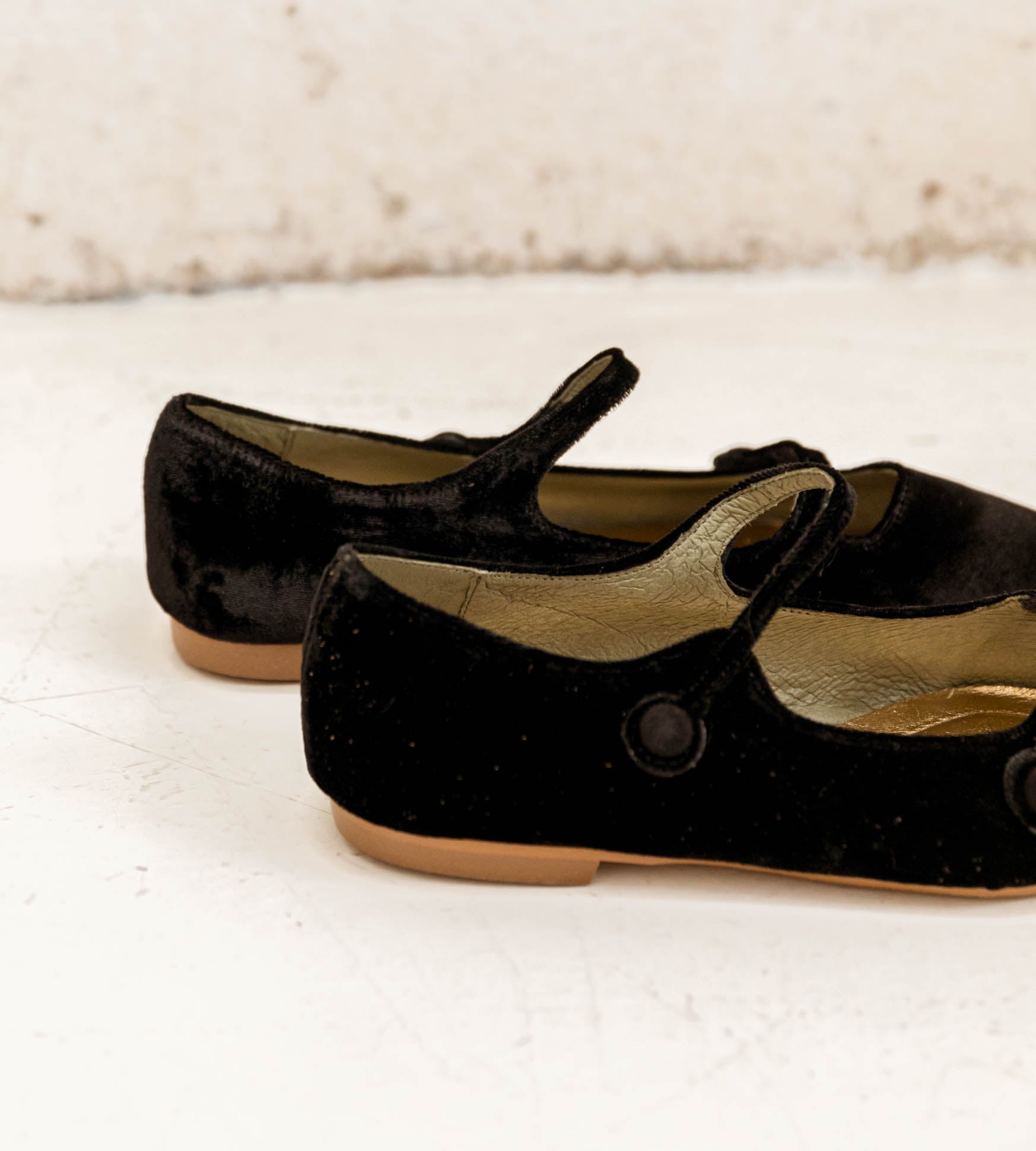 Dora Terciopelo Negro