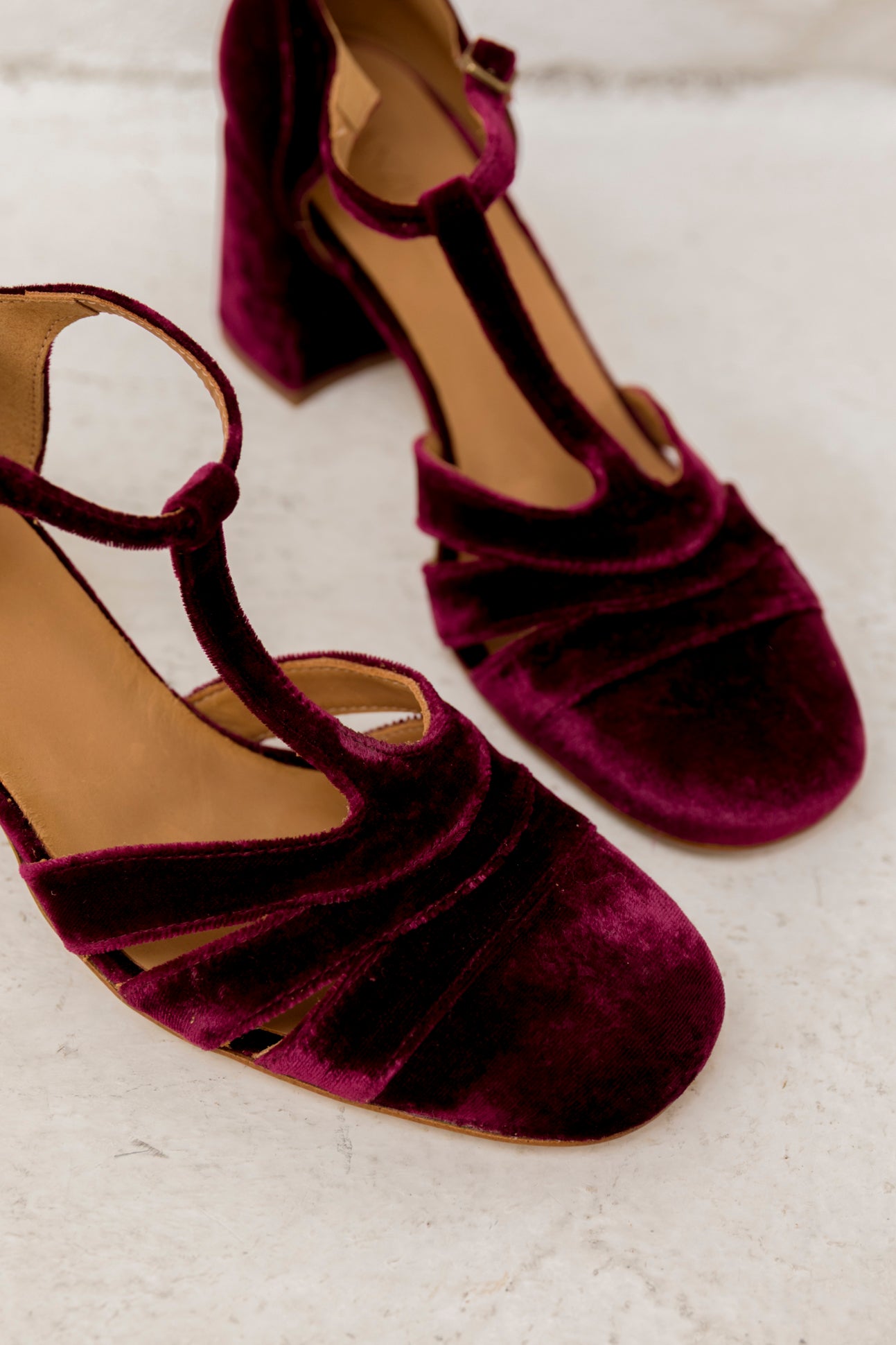 Aitana Burgundy Velvet