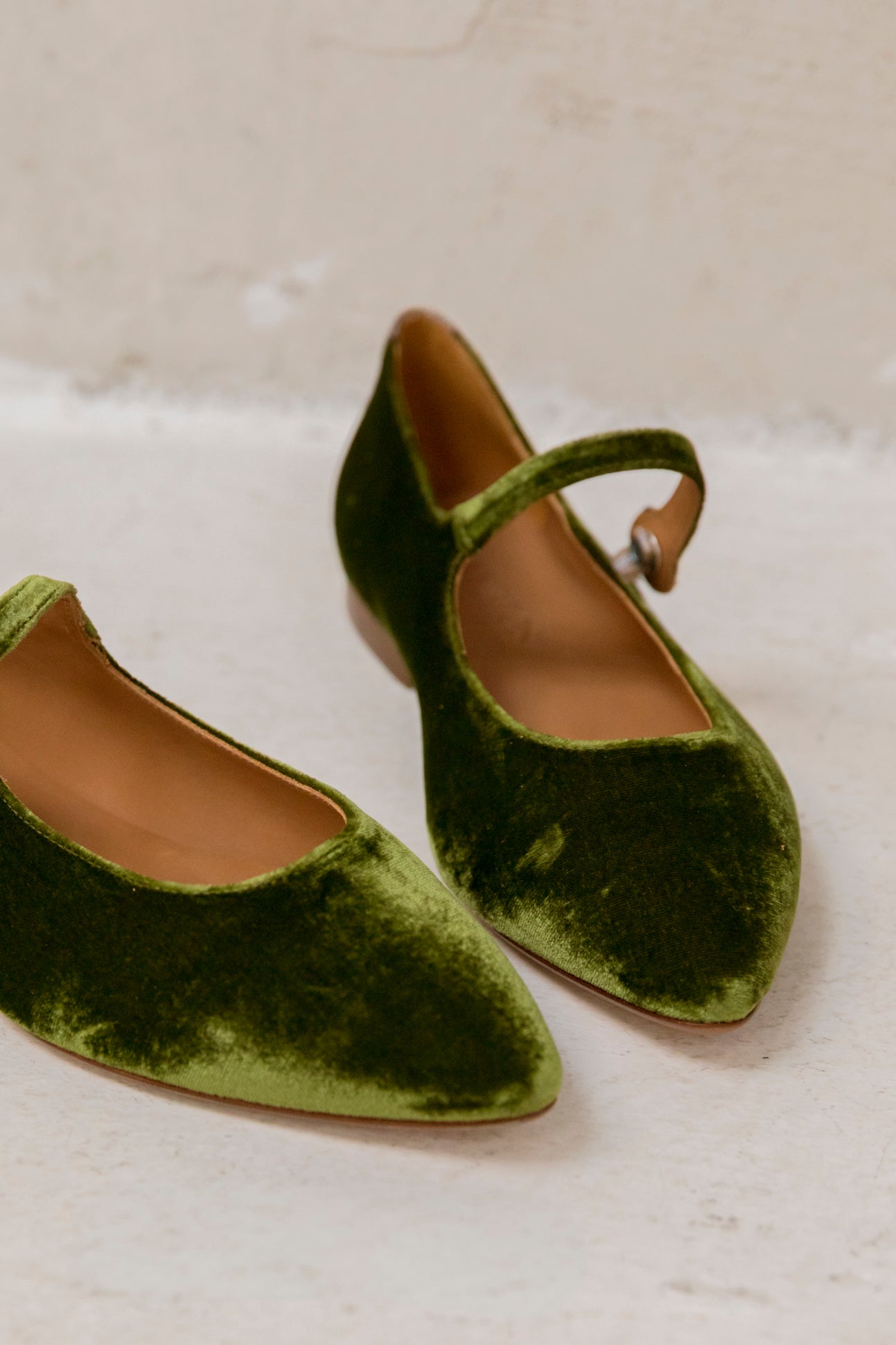 Dana Khaki Velvet