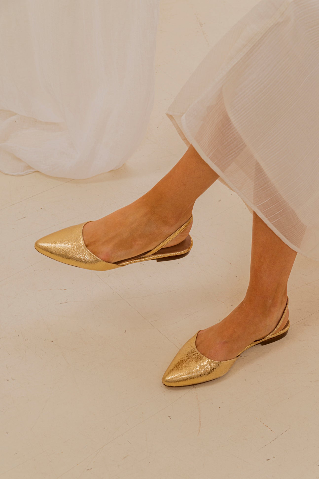 Salome Gold Cracked