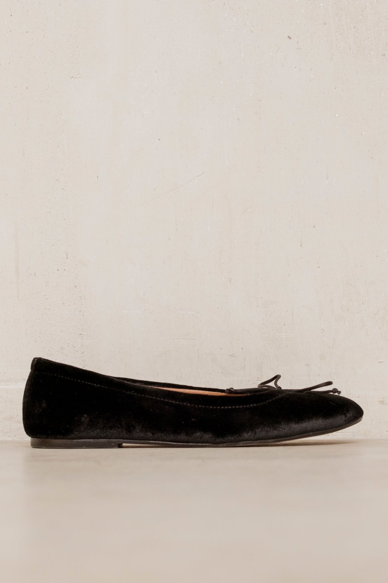 Rania Black Velvet