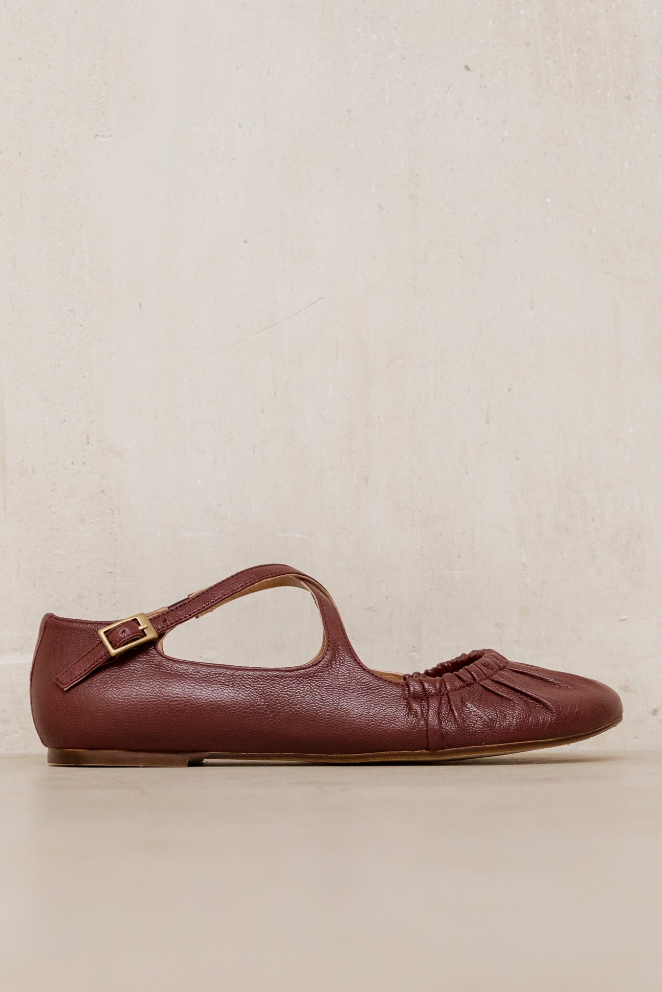 Tomasa Bordeaux Leather