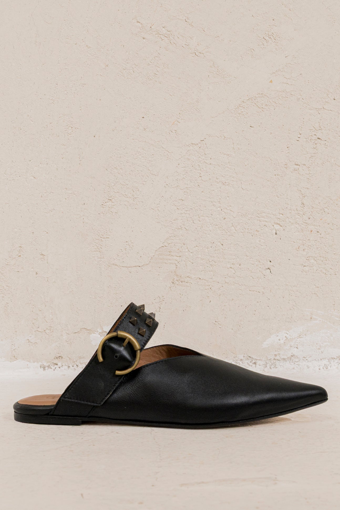 Allegra Rustic Black Leather