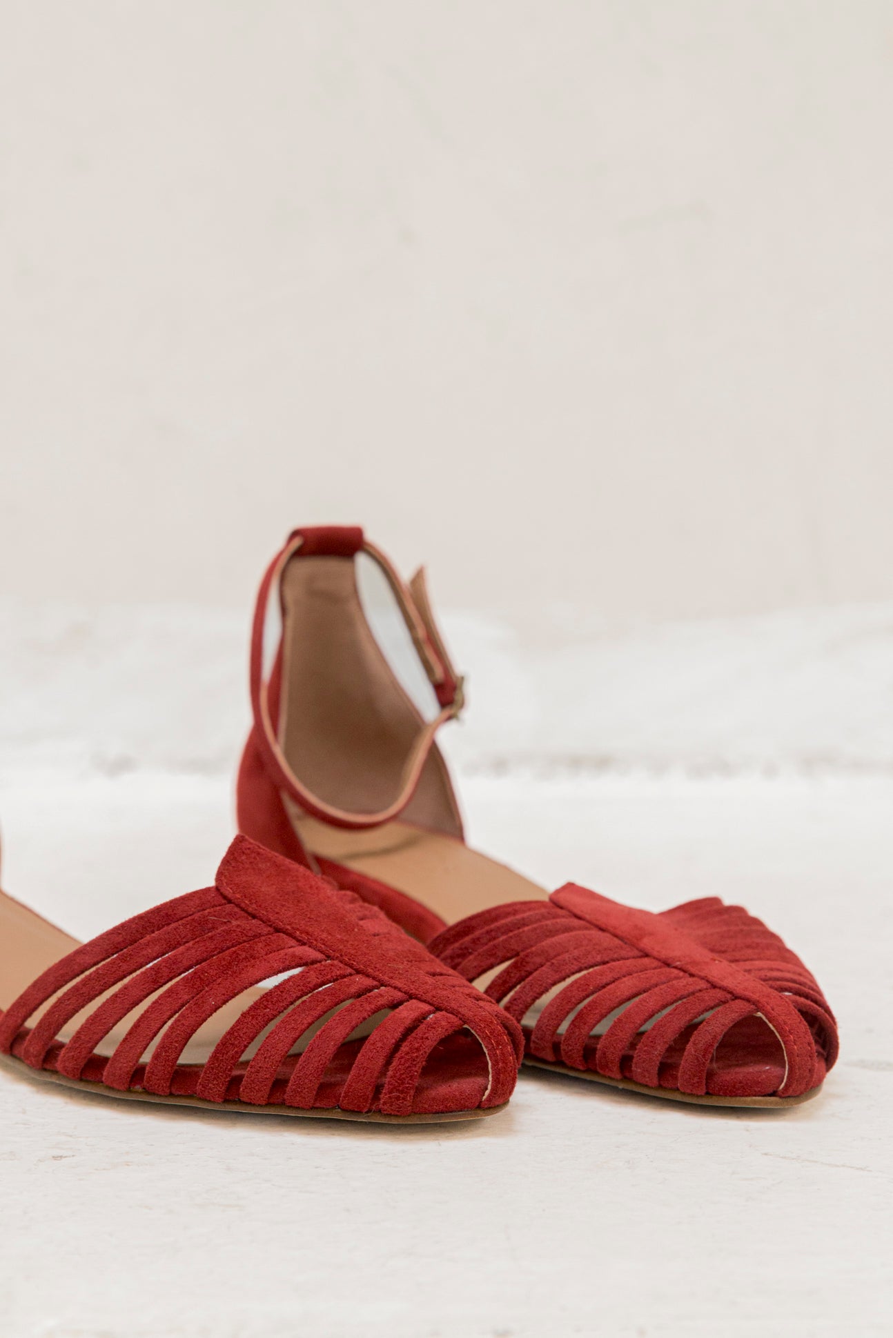 Laura Bosa Nova Suede
