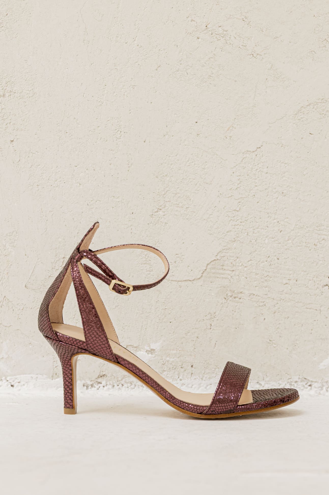 Ginebra Burgundy Etruscan