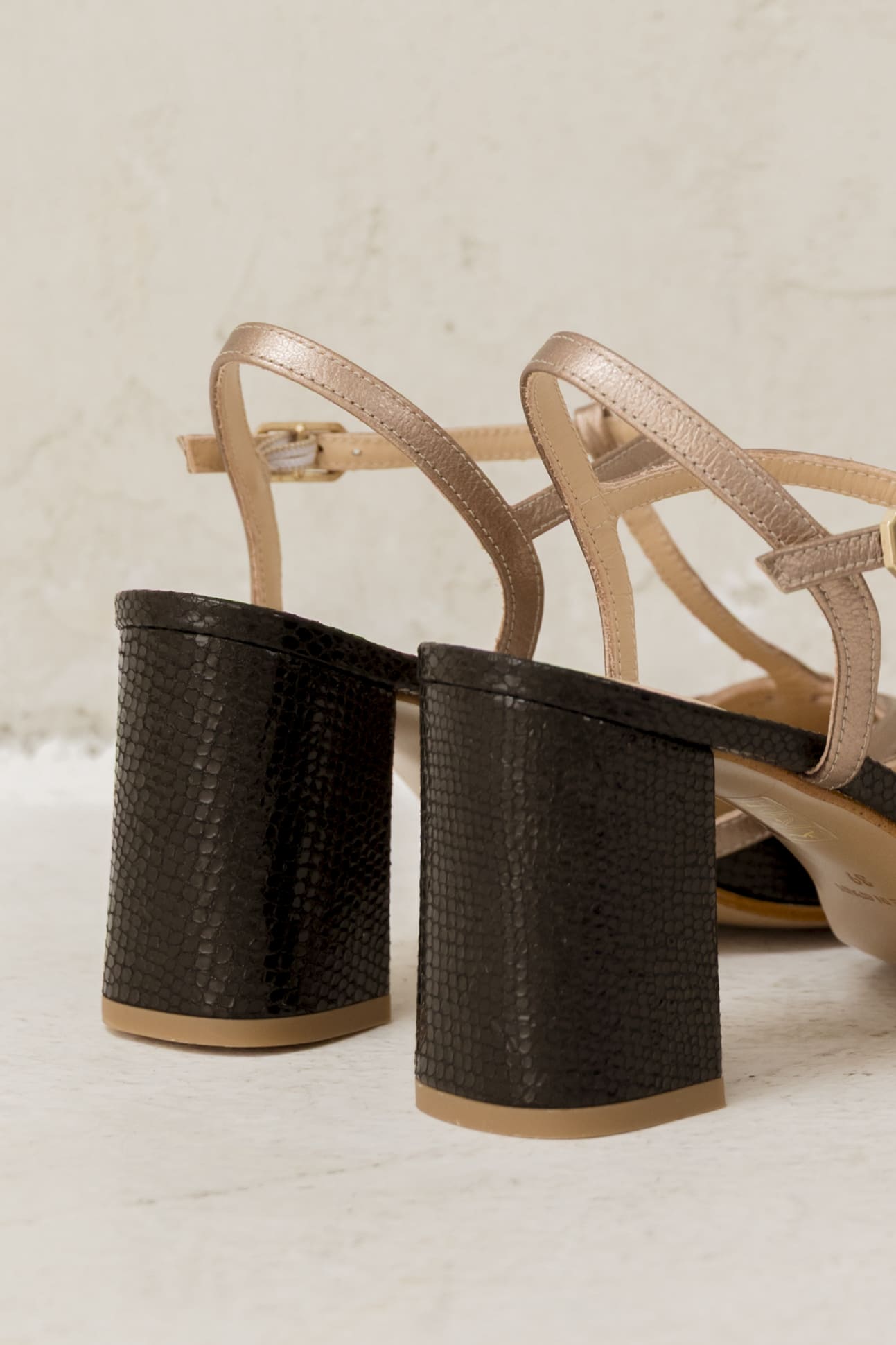 Federica Black Galaxy