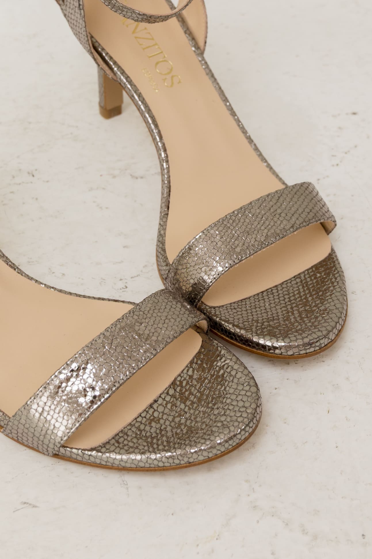 Ginebra Cromo Etruscan