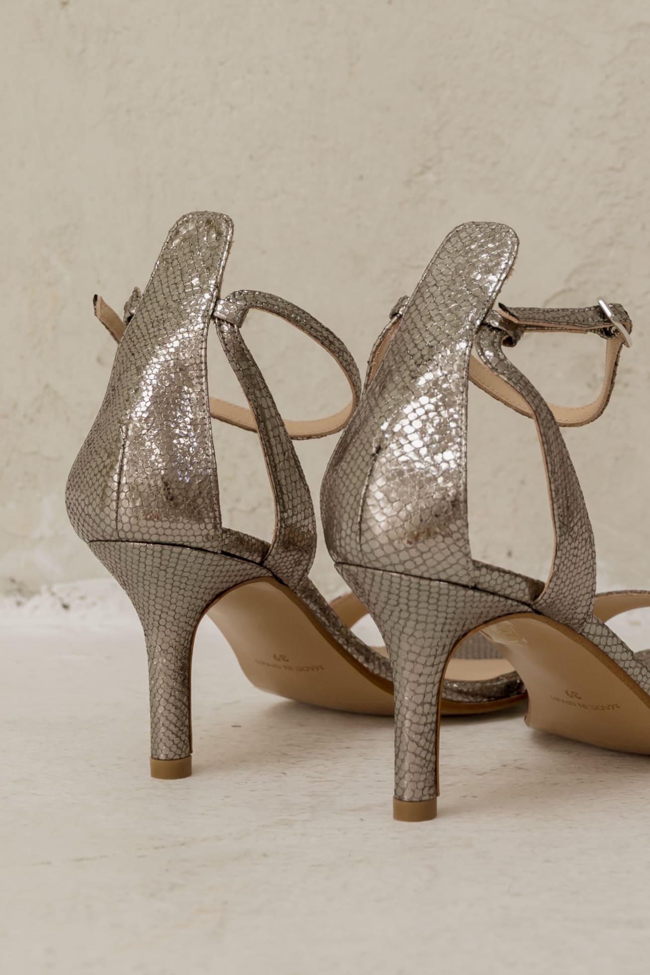 Ginebra Cromo Etruscan