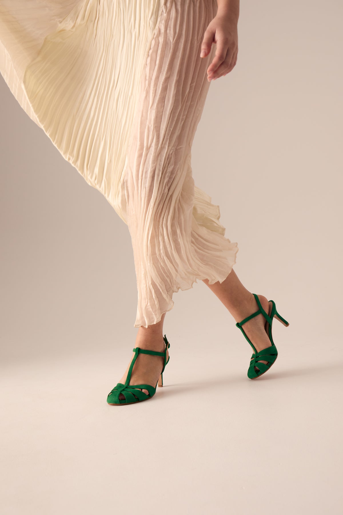 Margot Estopa Suede