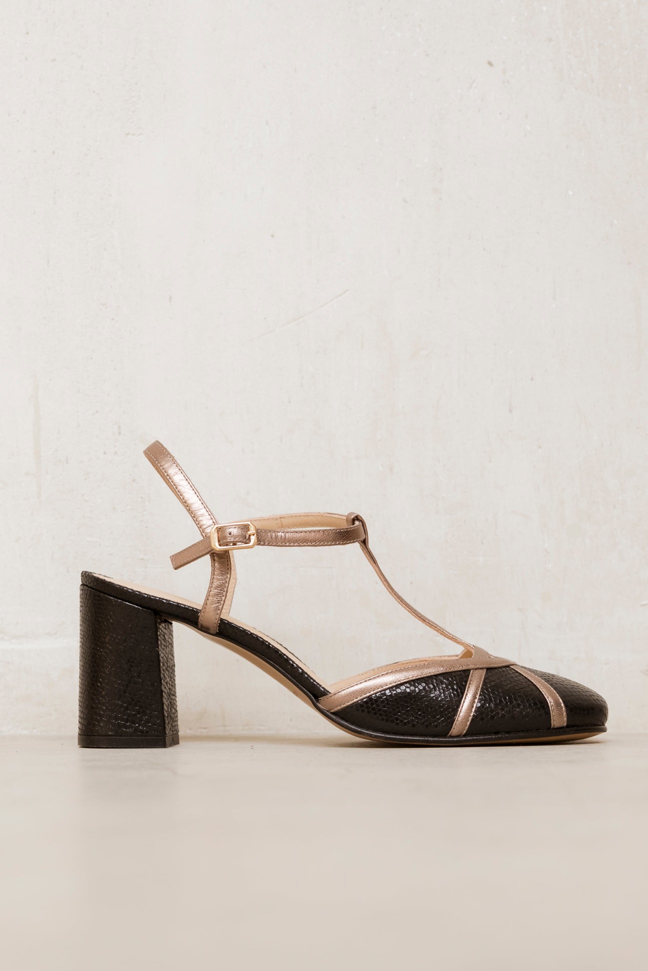 Federica Black Galaxy