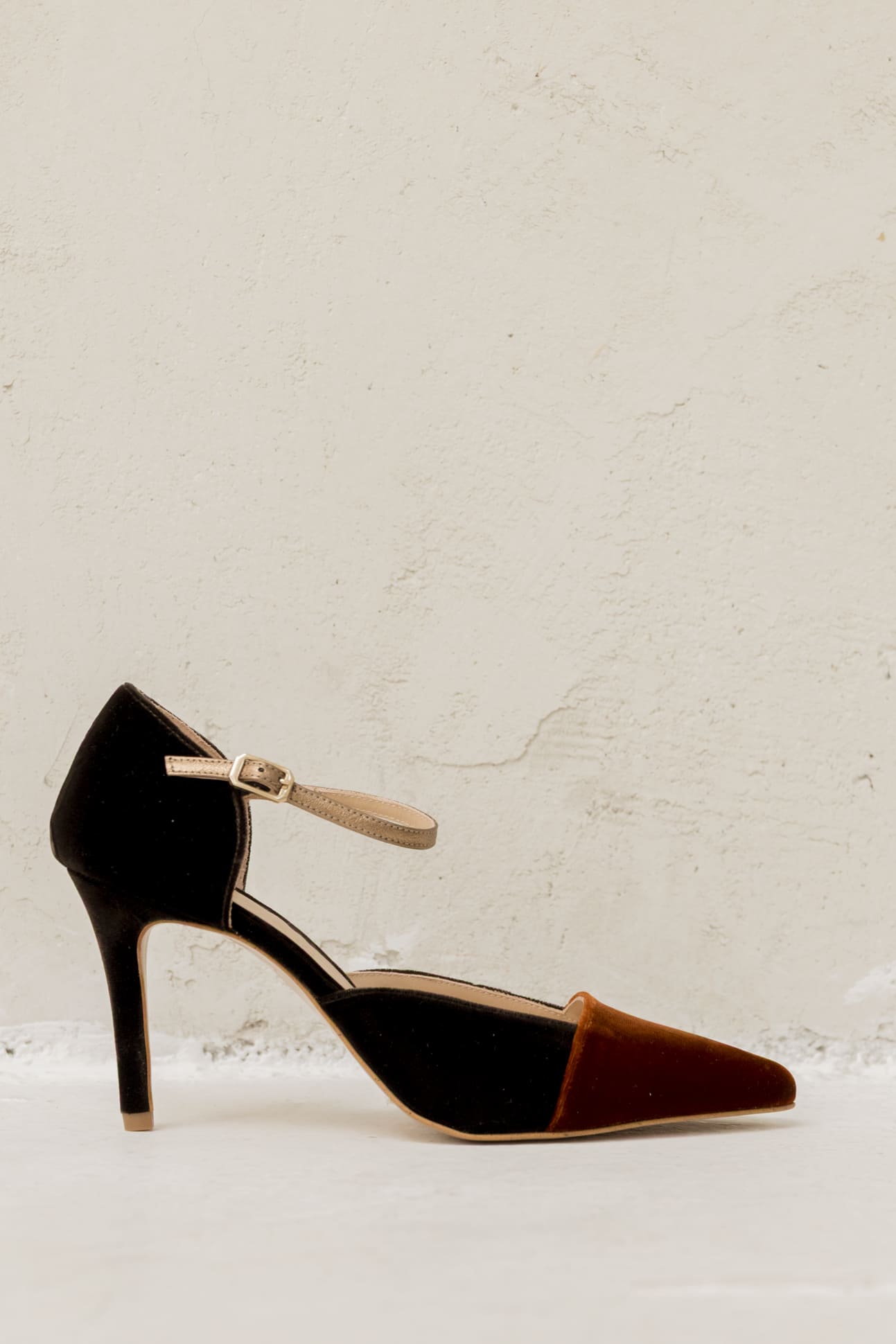 High-heel shoe in rust velvet Casilda