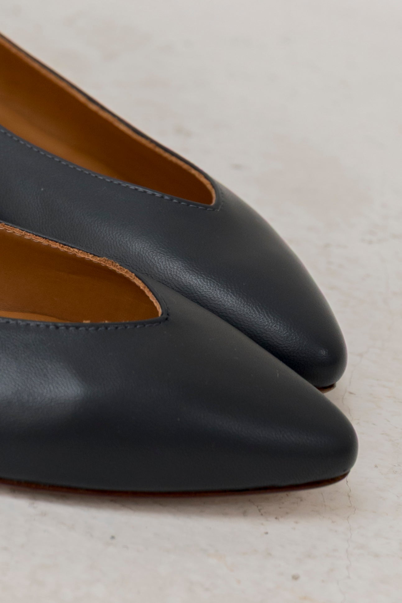 Goya Anthracite Leather