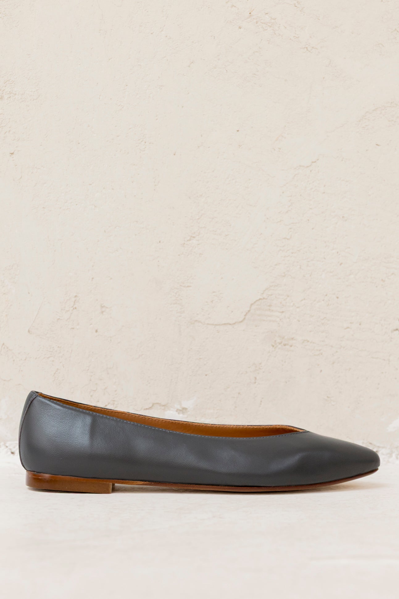 Goya Anthracite Leather