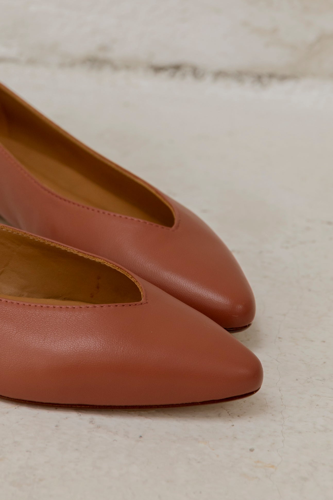 Goya Clay Leather