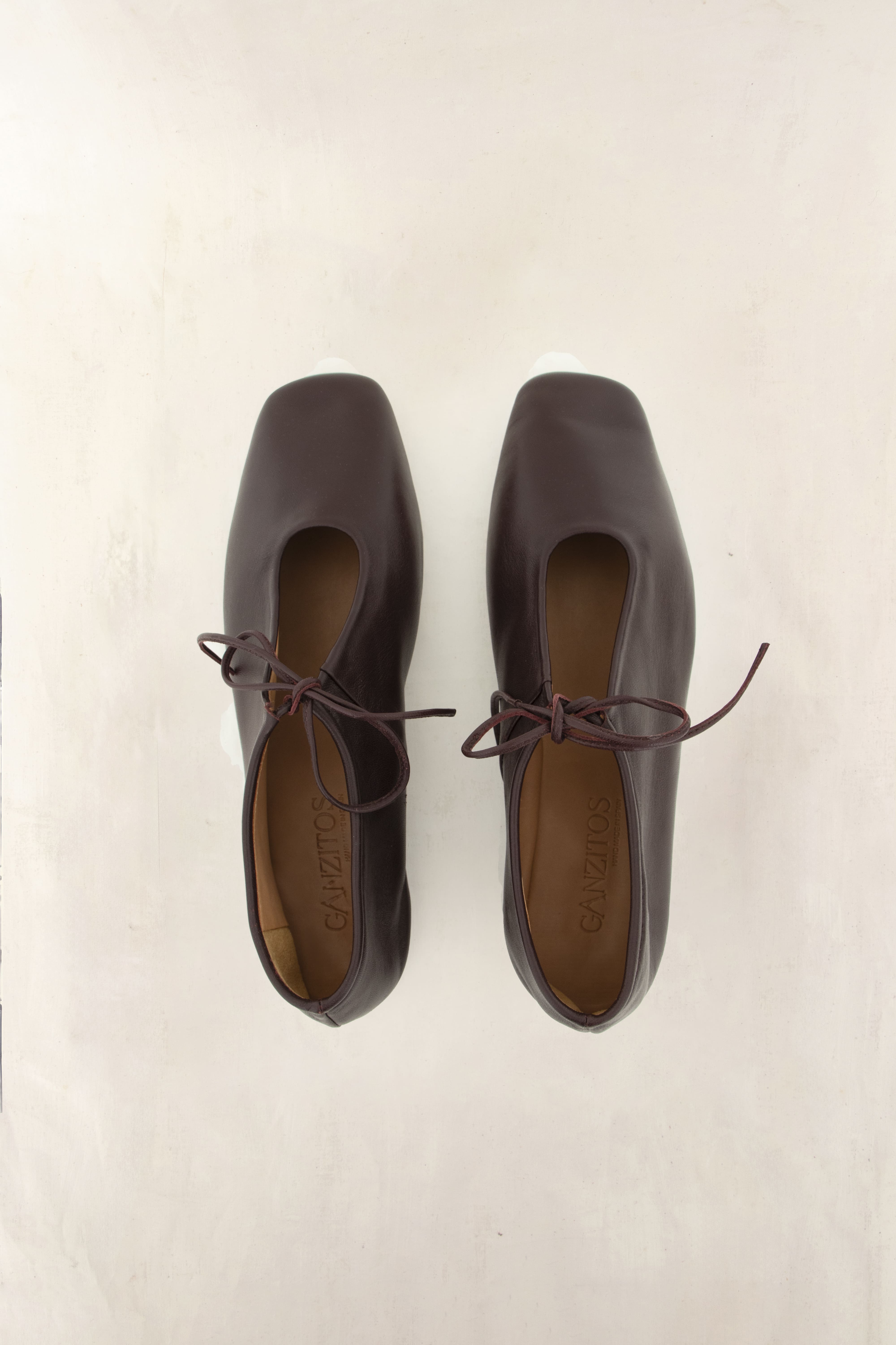 Victoria Burgundy Leather