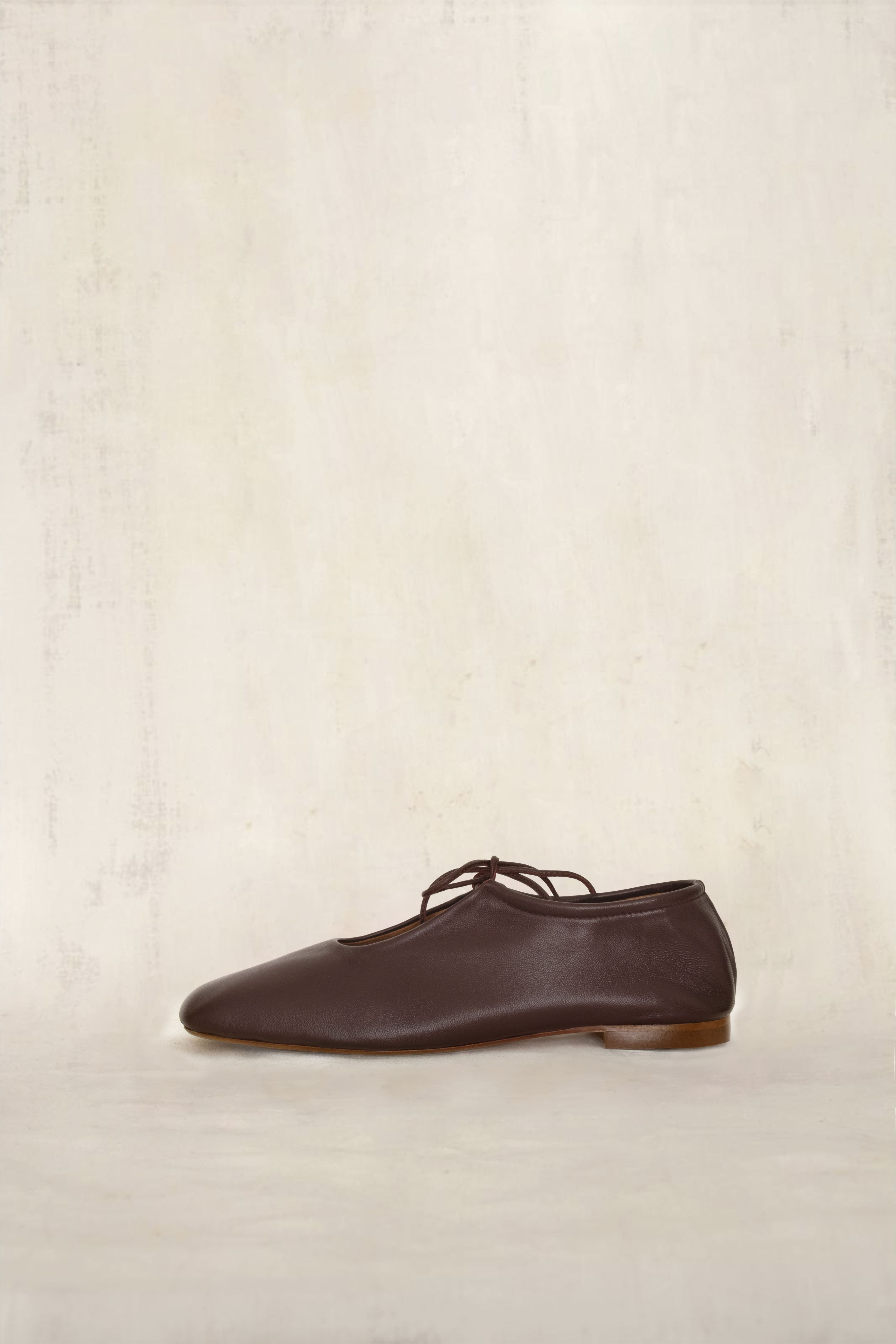Victoria Burgundy Leather