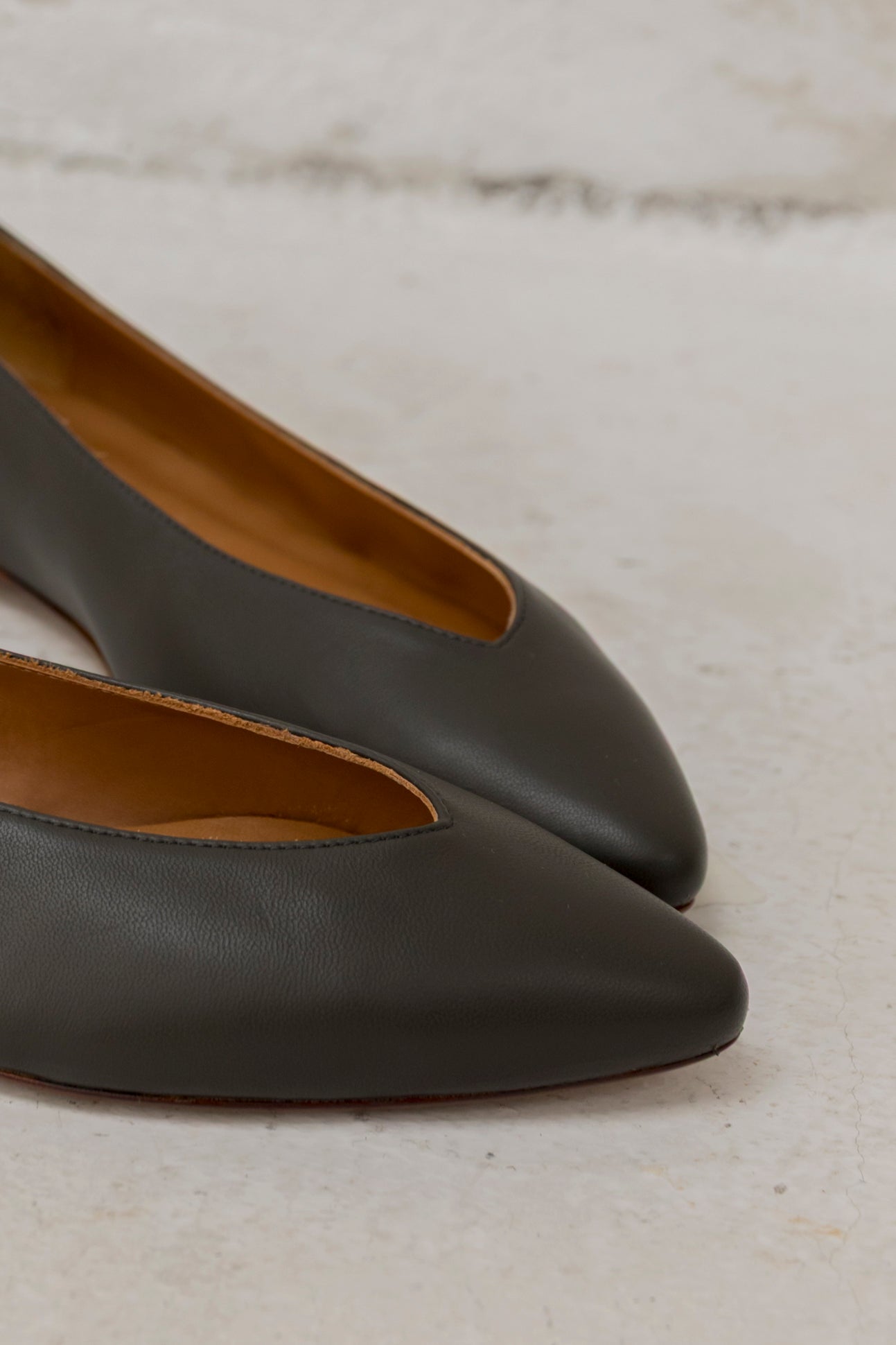 Goya Olive Leather