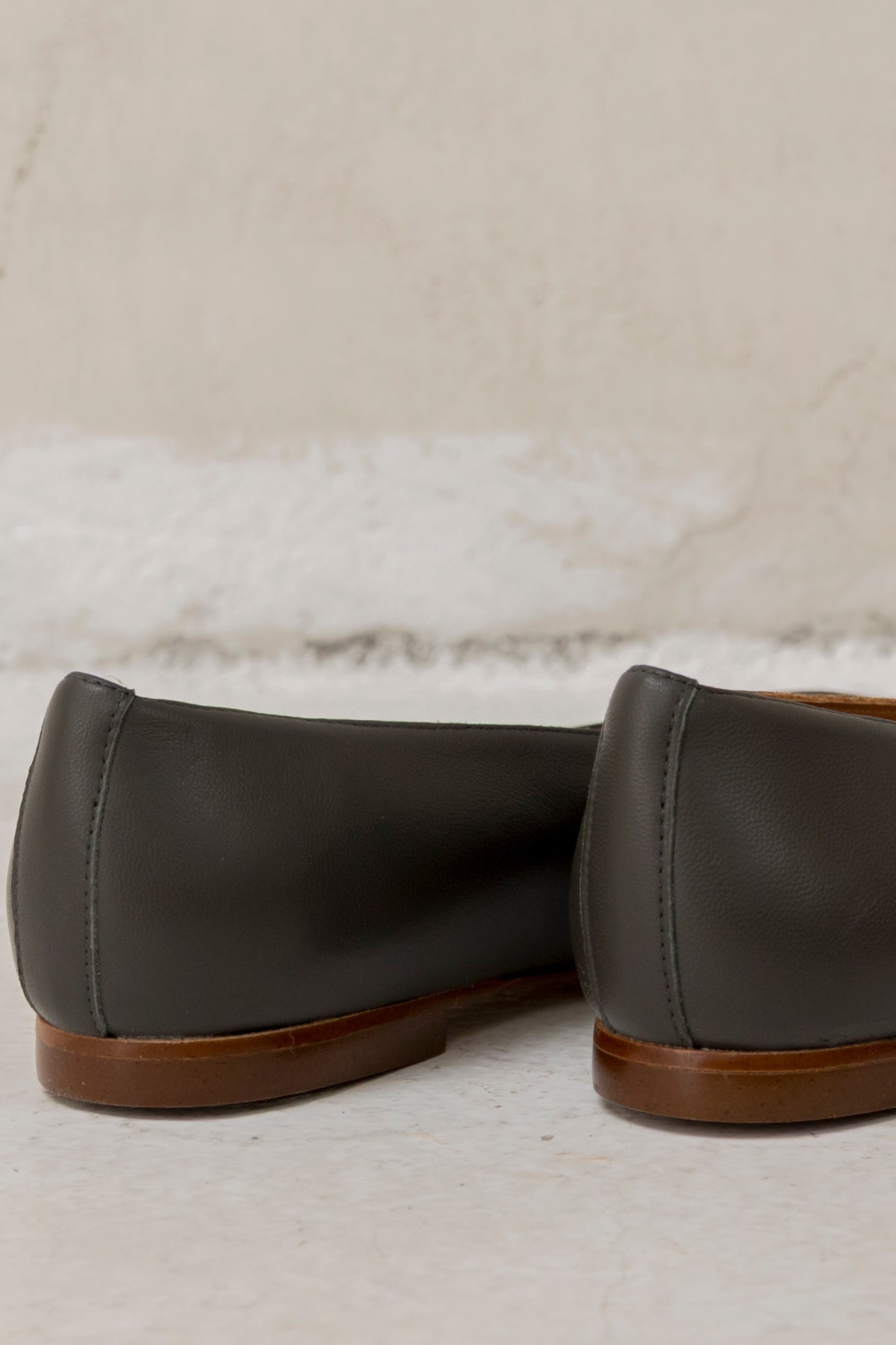 Goya Olive Leather