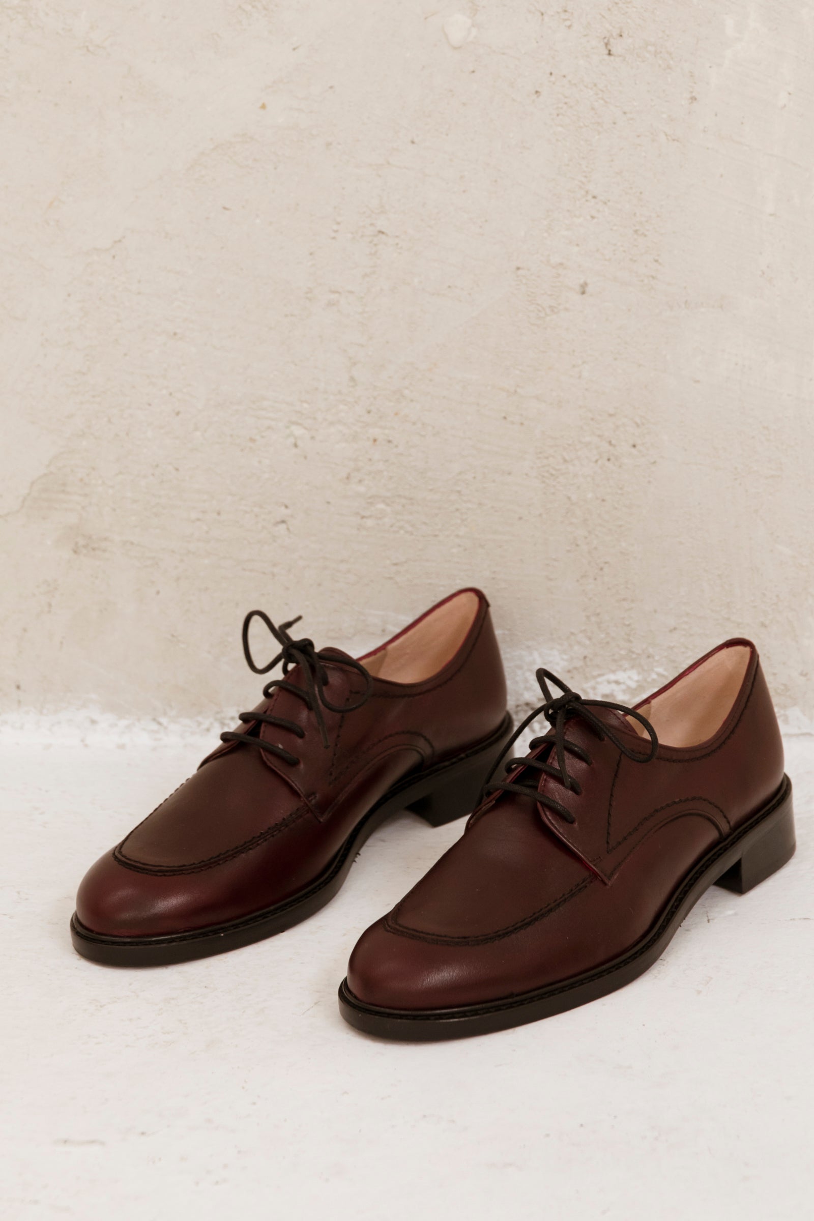 Tango Burgundy Leather