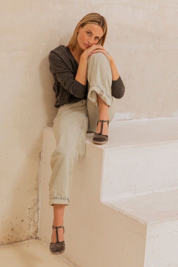 Aitana Terciopelo Gris