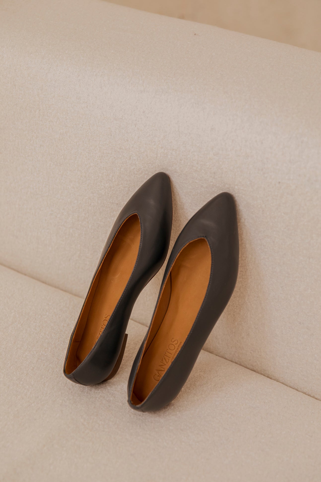 Goya Anthracite Leather