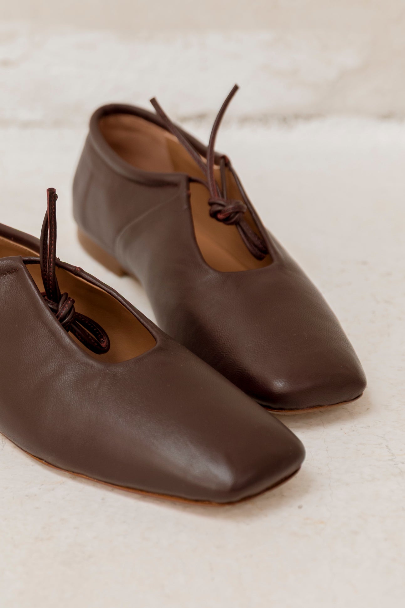 Victoria Burgundy Leather