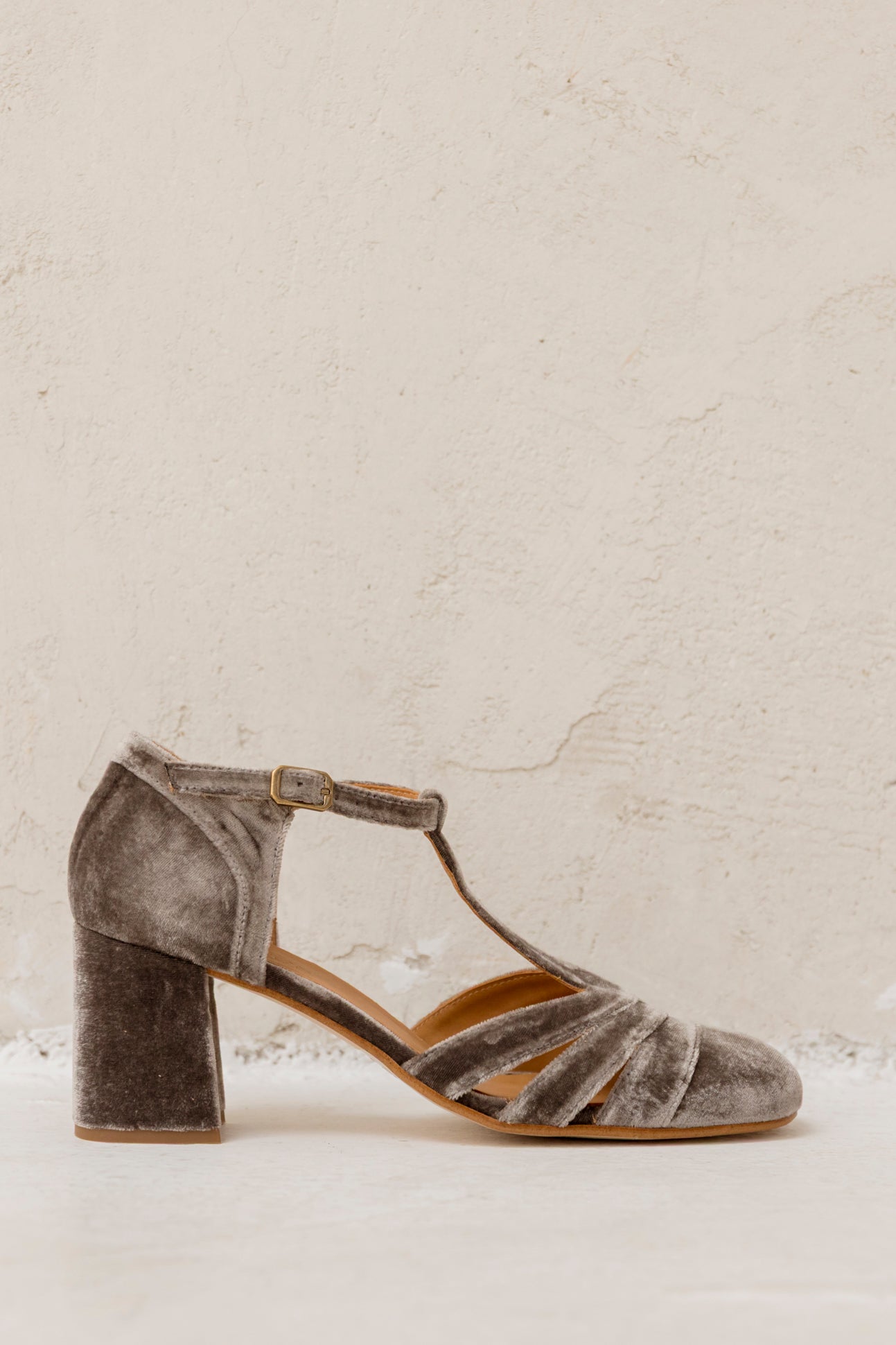 Aitana Terciopelo Gris