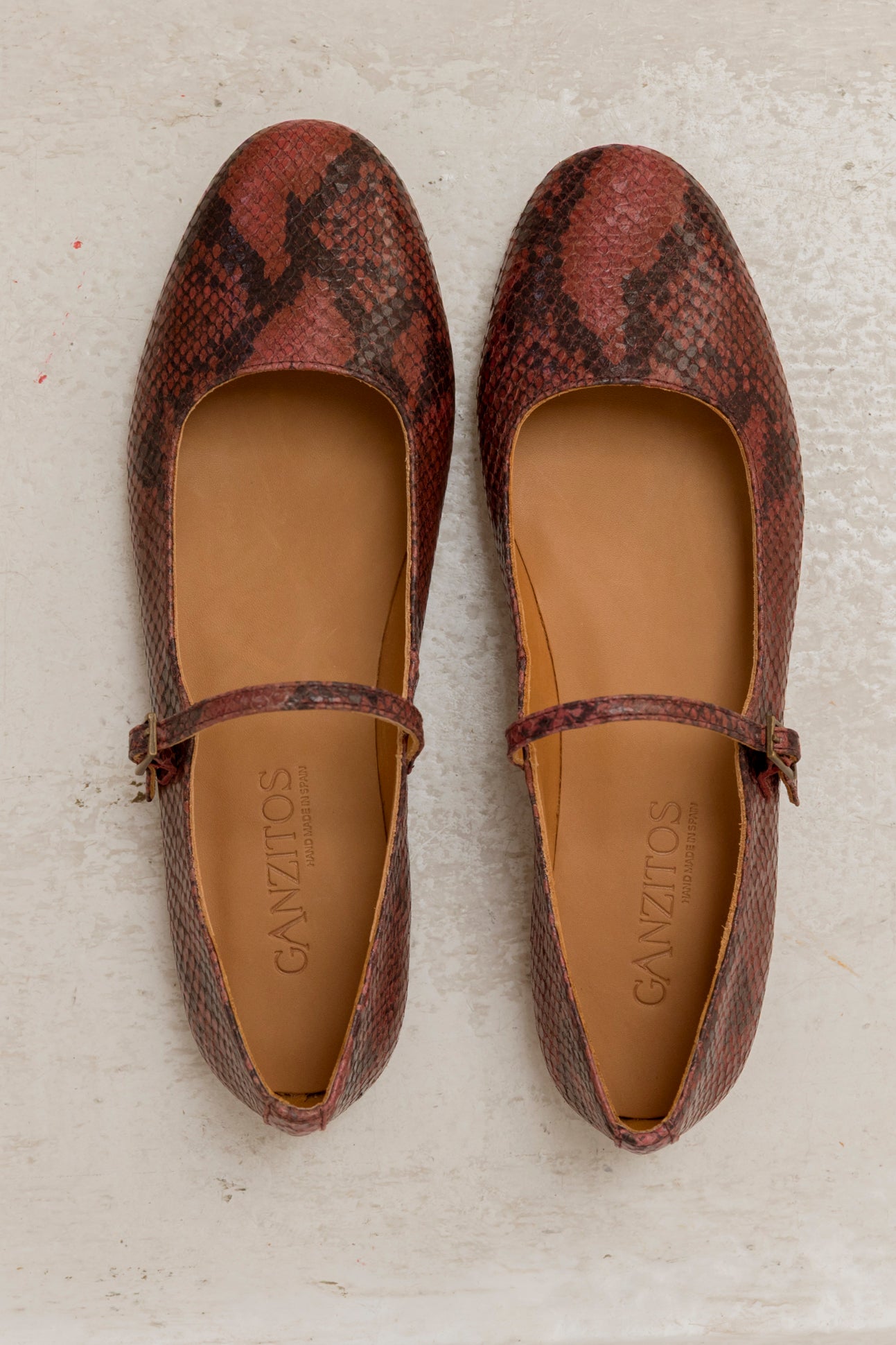 Roma Burgundy Akyra