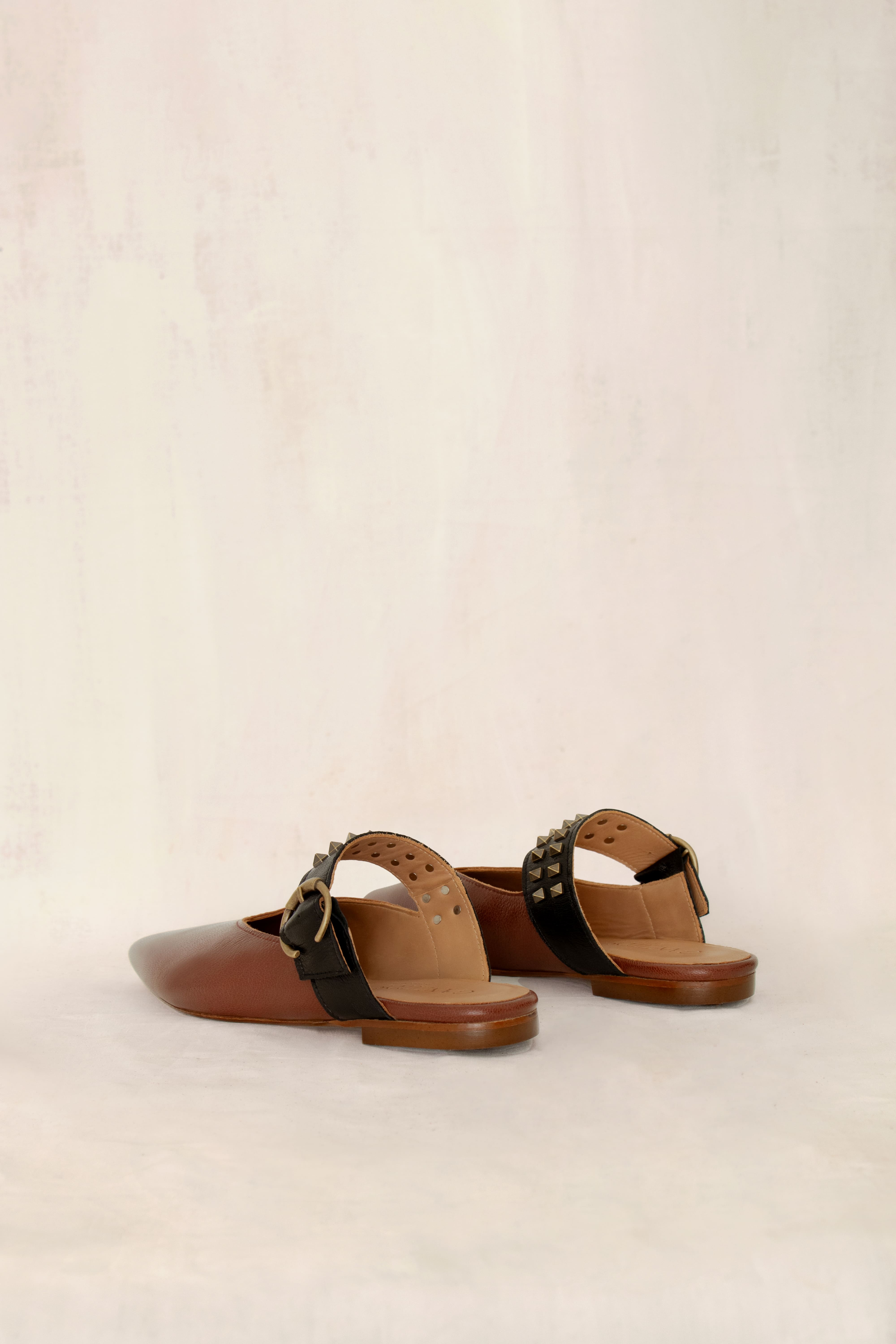 Allegra Rustic Cuero