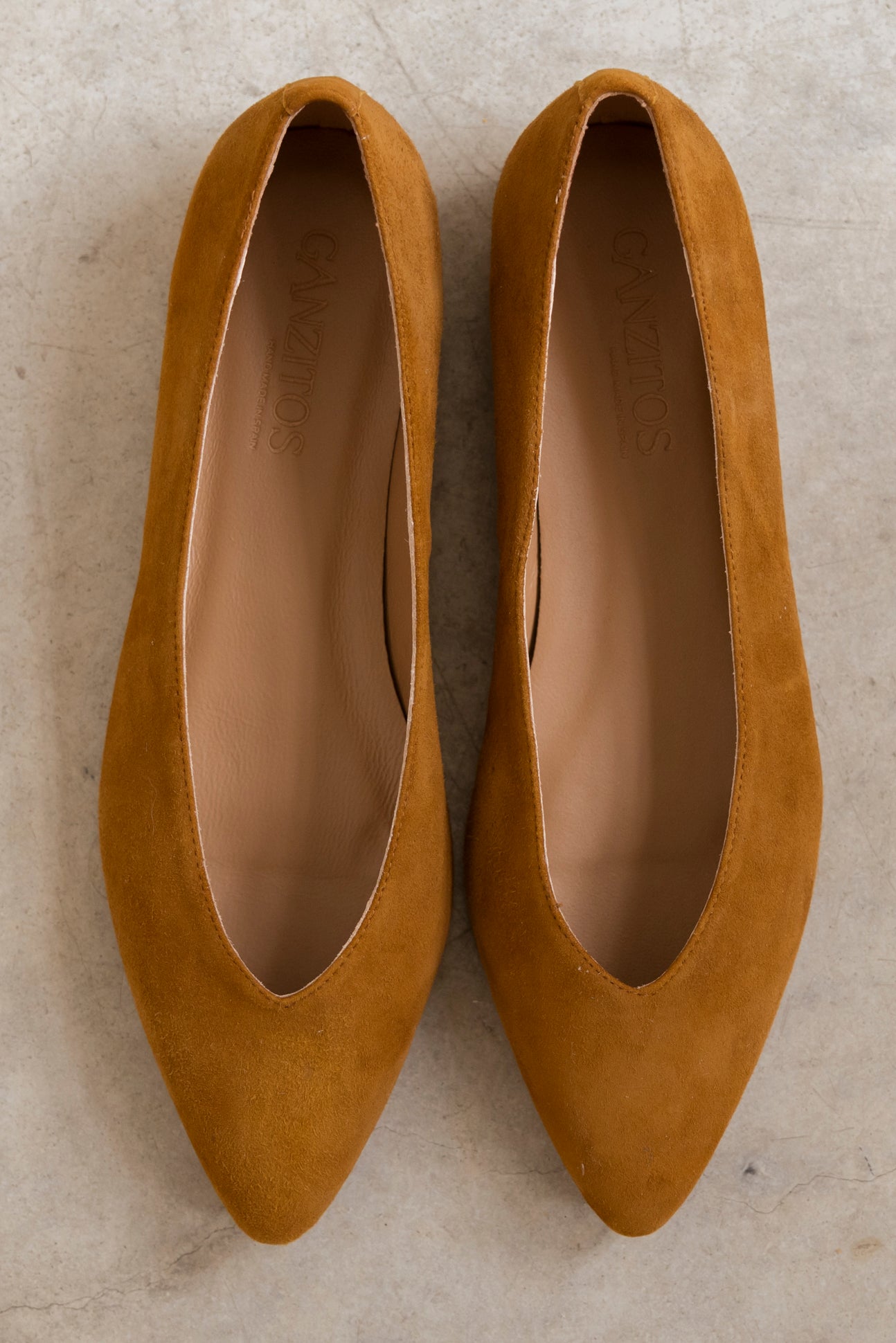 Goya Larrua Suede