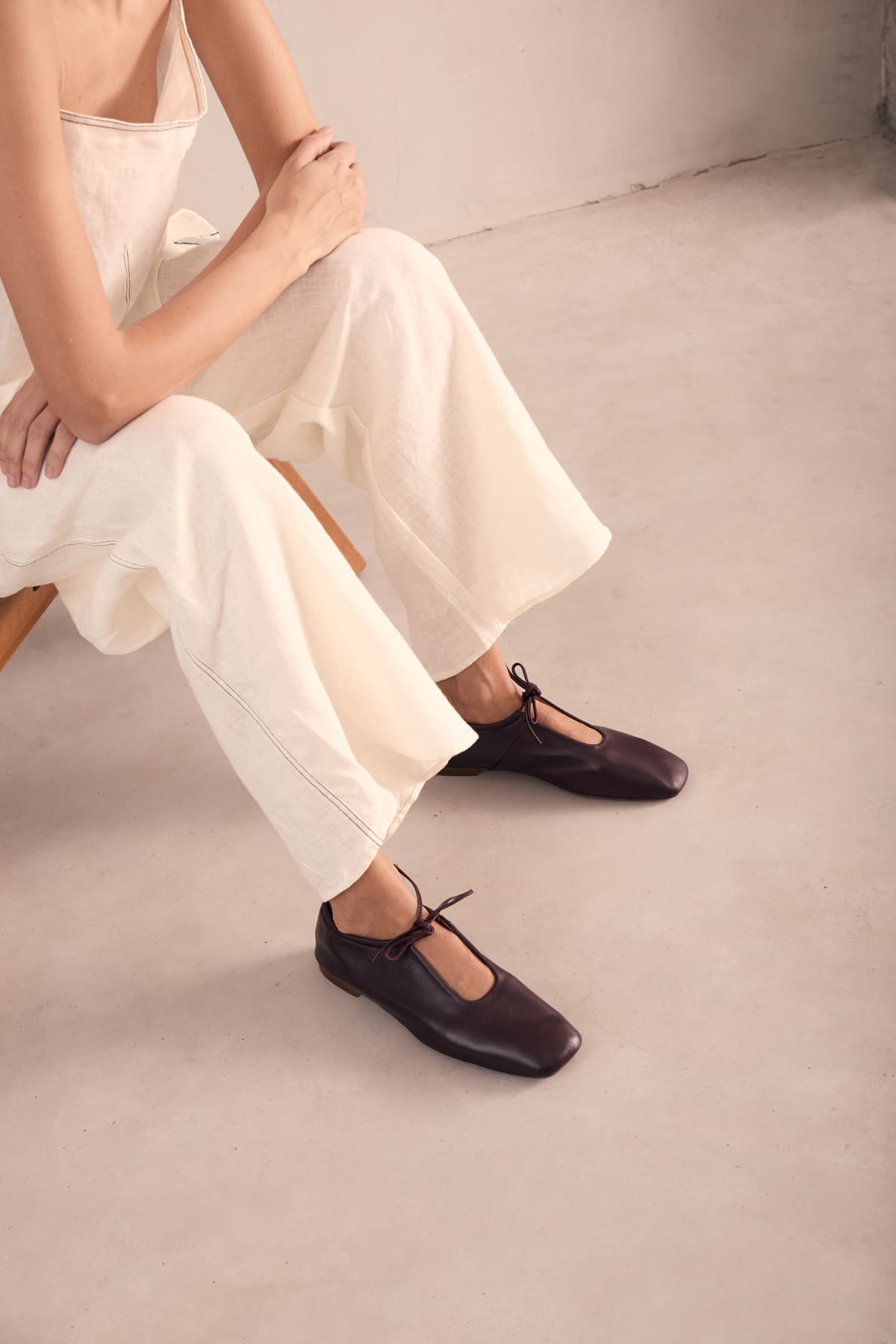 Victoria Burgundy Leather