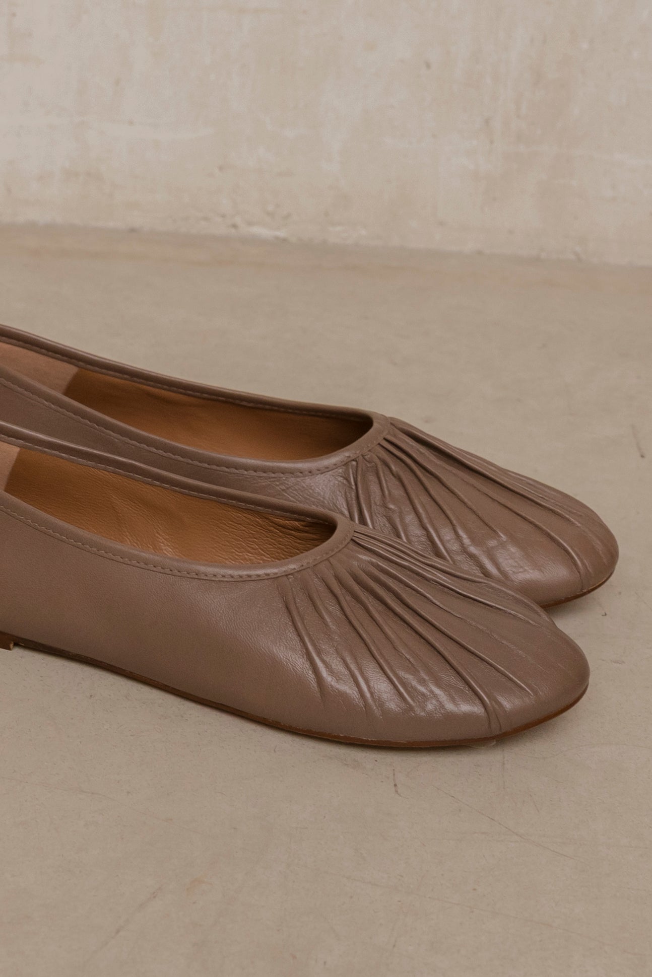 Corso Smog Leather