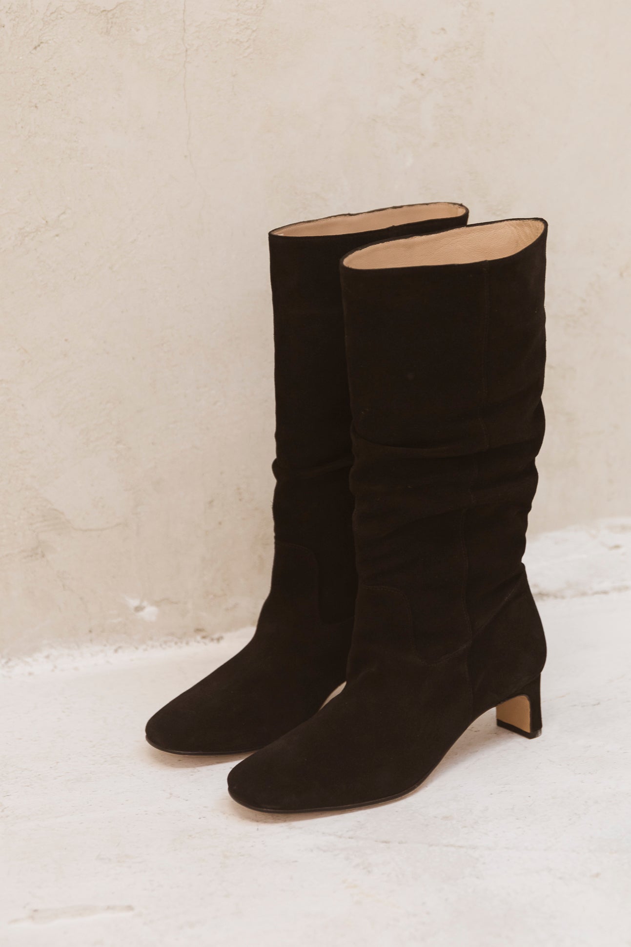 Anais Suede Black