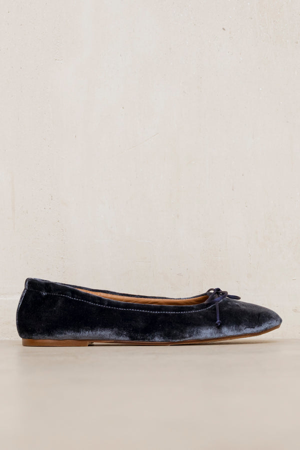 Rania Indigo Velvet