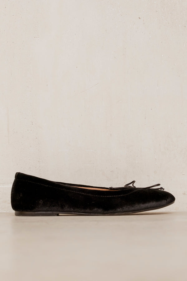 Rania Black Velvet