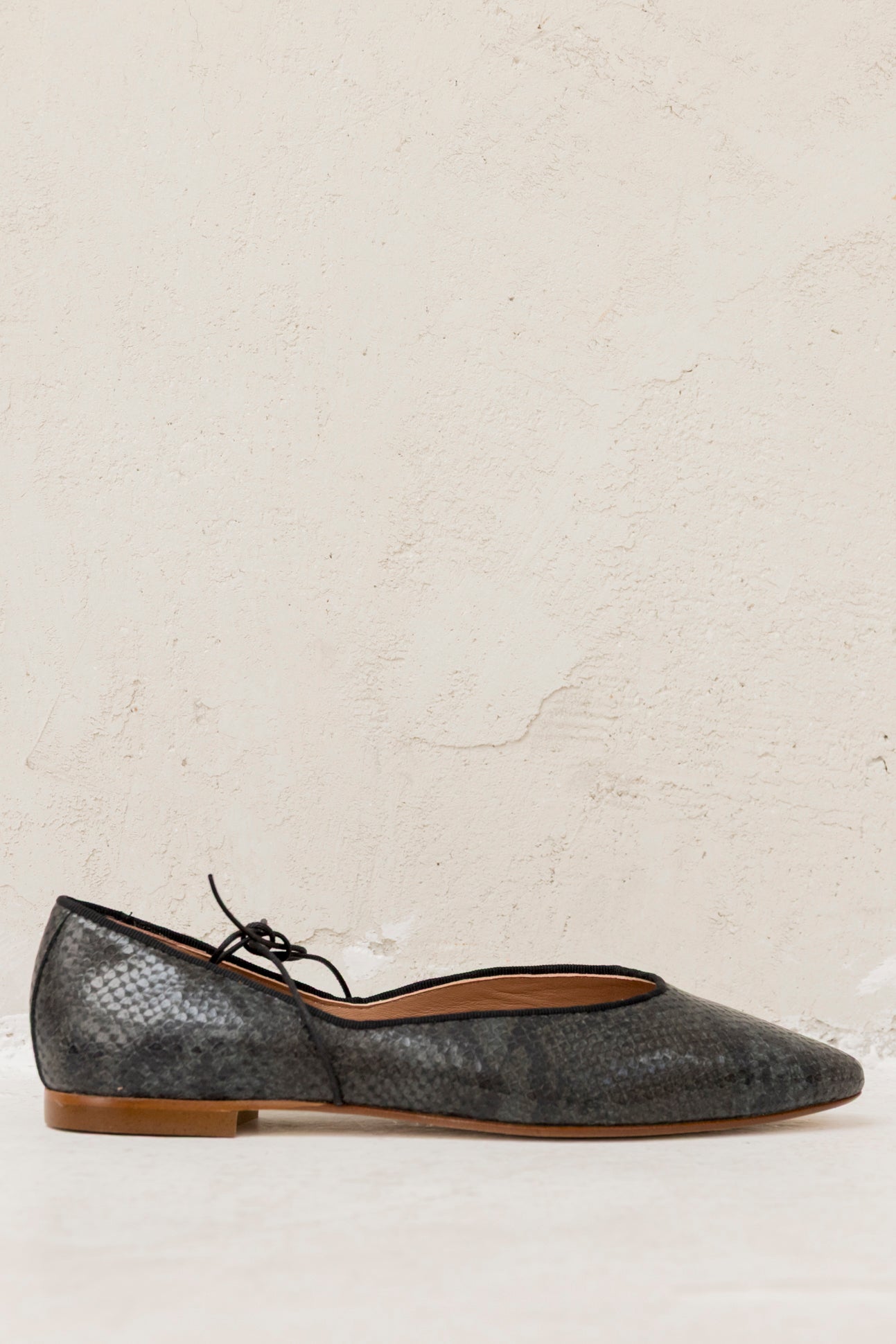 Cibeles Grey Akyra