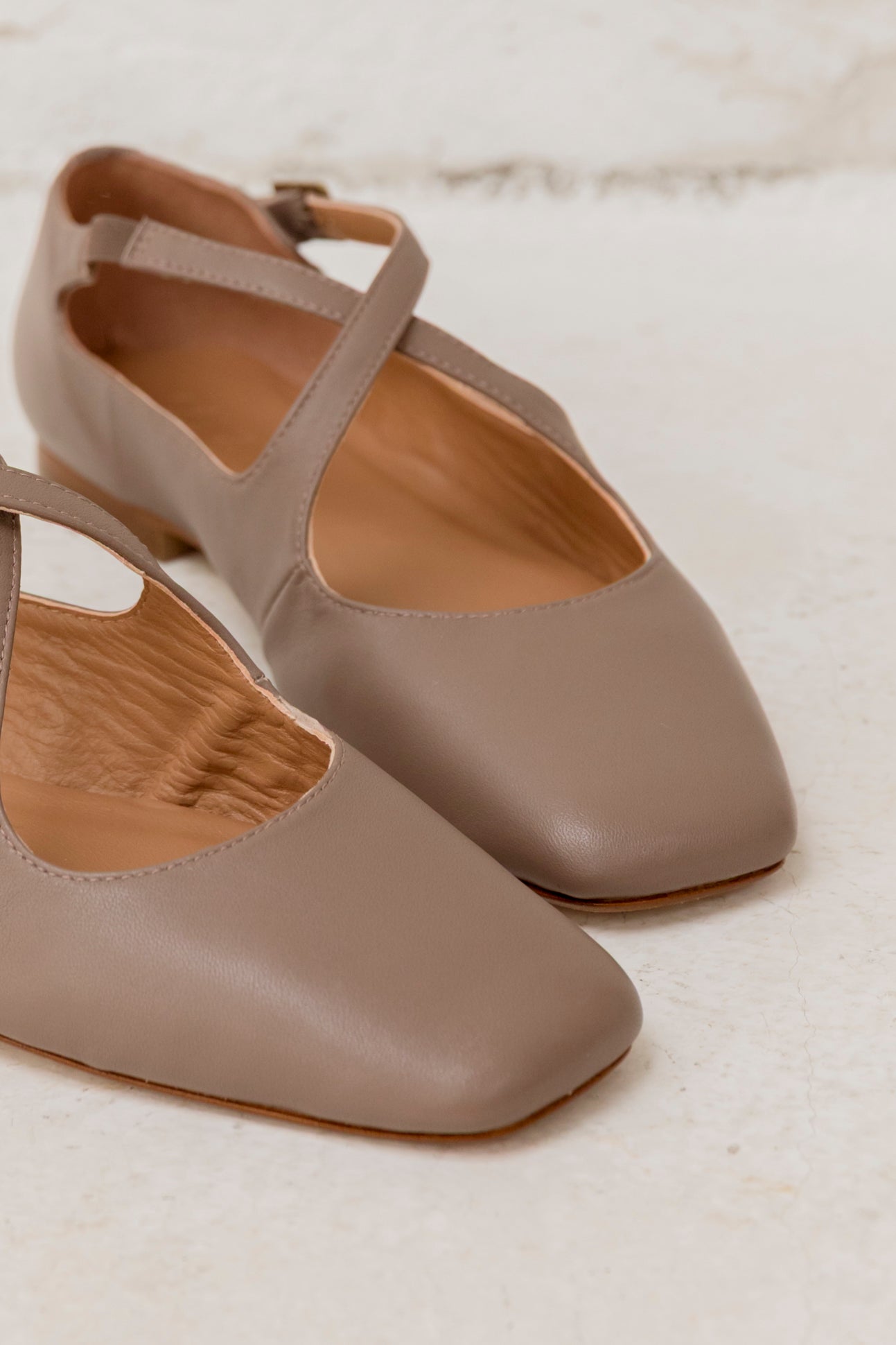 Ana Funghi Leather
