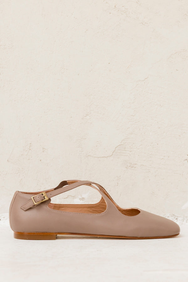 Ana Funghi Leather