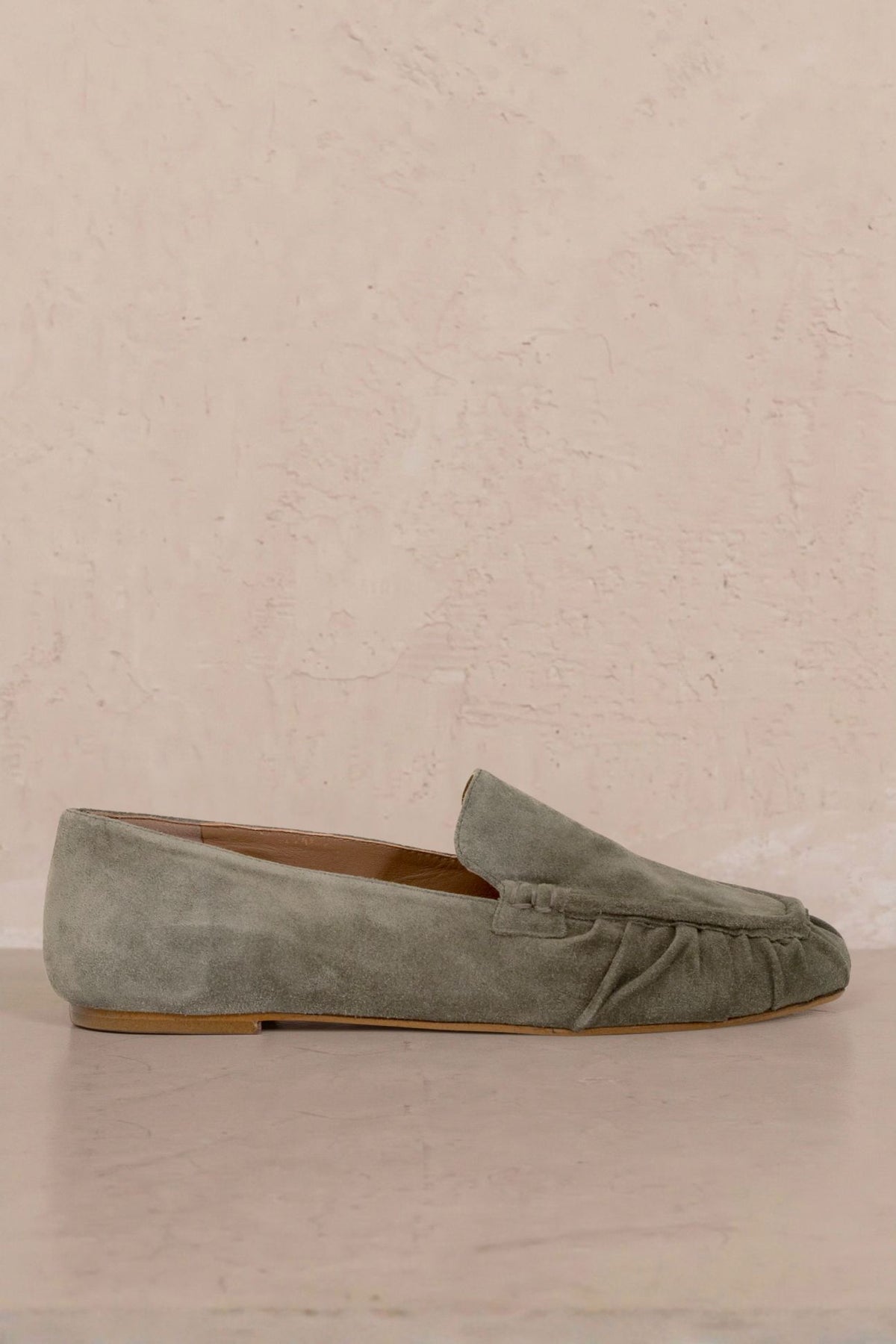 Desi Militare Suede