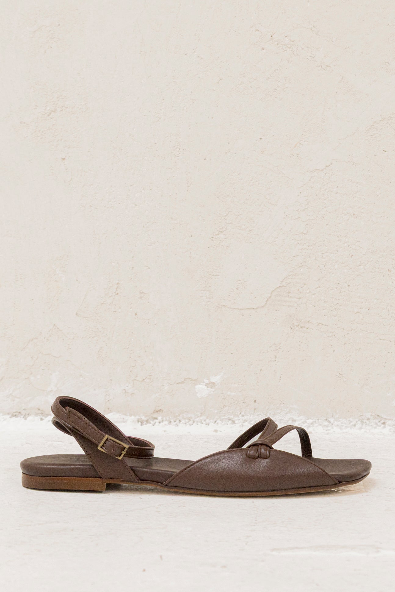 Abril Chocolate Leather 