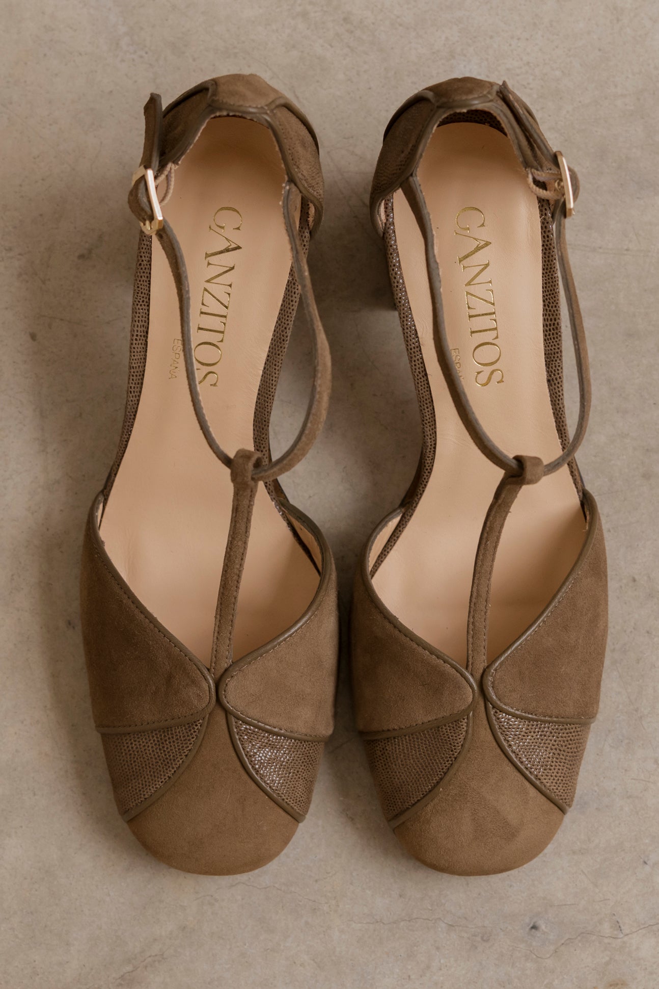 Mónica Green 839 Suede