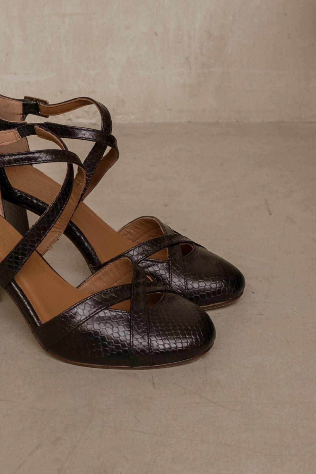 Noa Edo 746 Black
