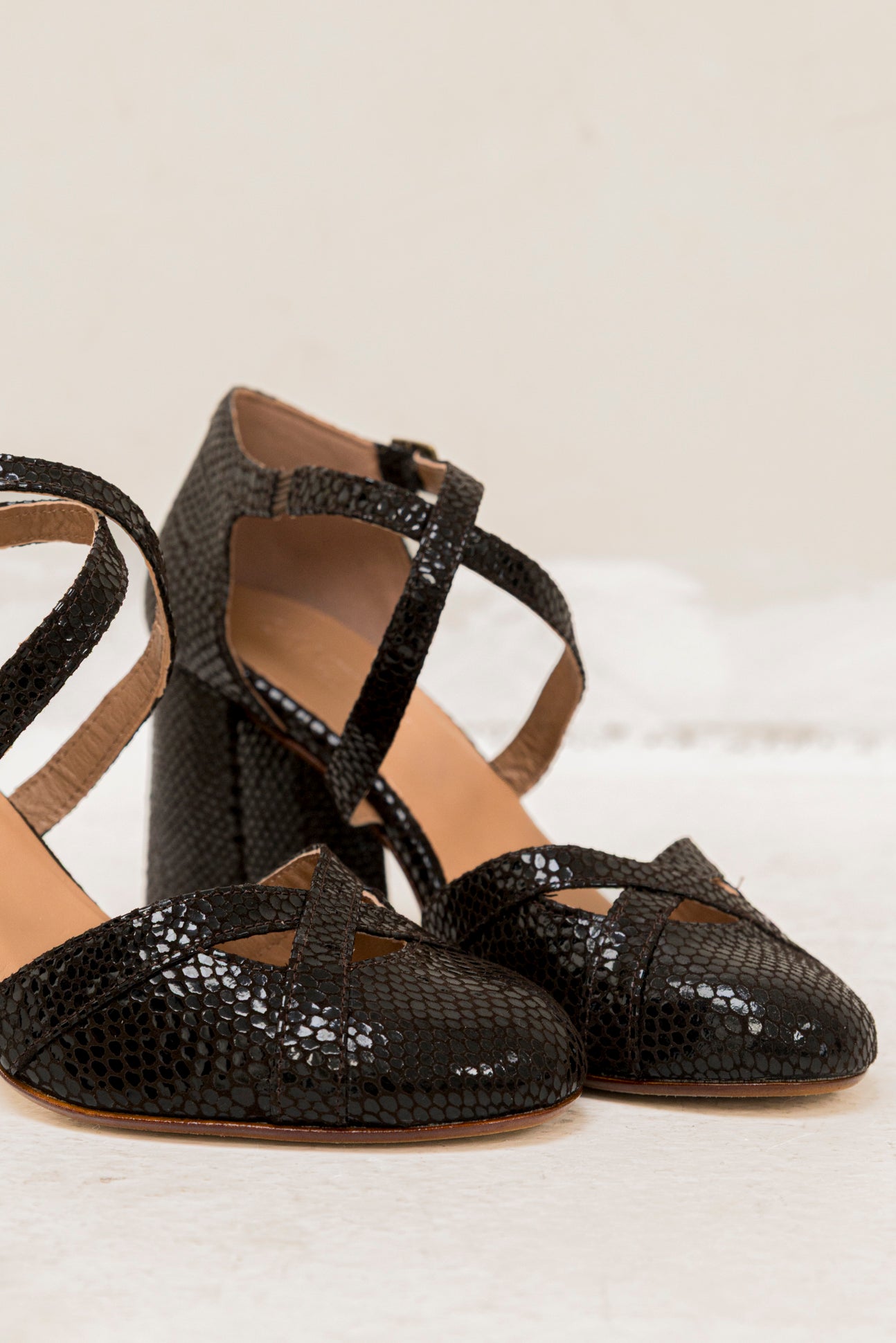 Noa Dark Brown Royal