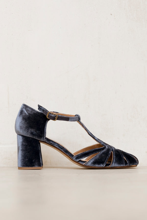 Roberta Indigo Velvet 